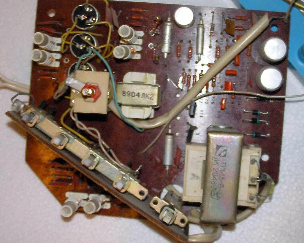 Приемник трехпрограммный россия пт-222. Приемник трехпрограммный невотон 307. Электроника пт 205 плата. Приемник пт. Электроника пт 206.