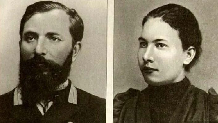 Мать маяковского александра алексеевна. Мама маяковского. Мать владимира маяковского. Мать маяковского александра алексеевна. Мама маяковского.