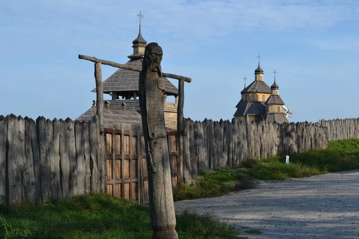 Хортица Запорожская Сечь. Церковь на острове Хортица. Казацкая Сечь. Запорожская Сечь казаки. Запорожская сечь государство