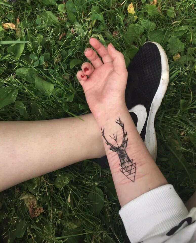 тату 10 на 10 на руке. тату 10 на 10 на руке. тату 10 см. небольшие тату 10 на 10. временные татуировки.