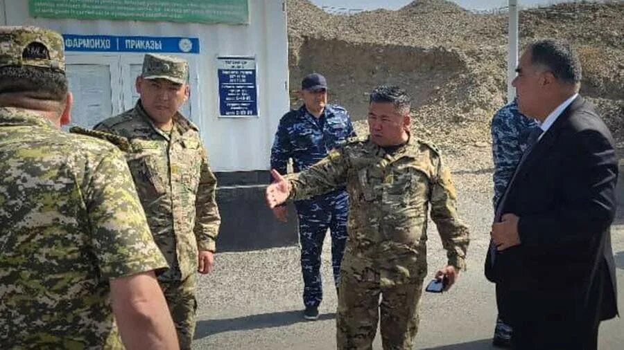 сооронбай жээнбеков таджикистан. эмомали рахмон в гбао. конфликт в таджикистане. 12 погранзастава таджикистан. новости душанбе на сегодня.