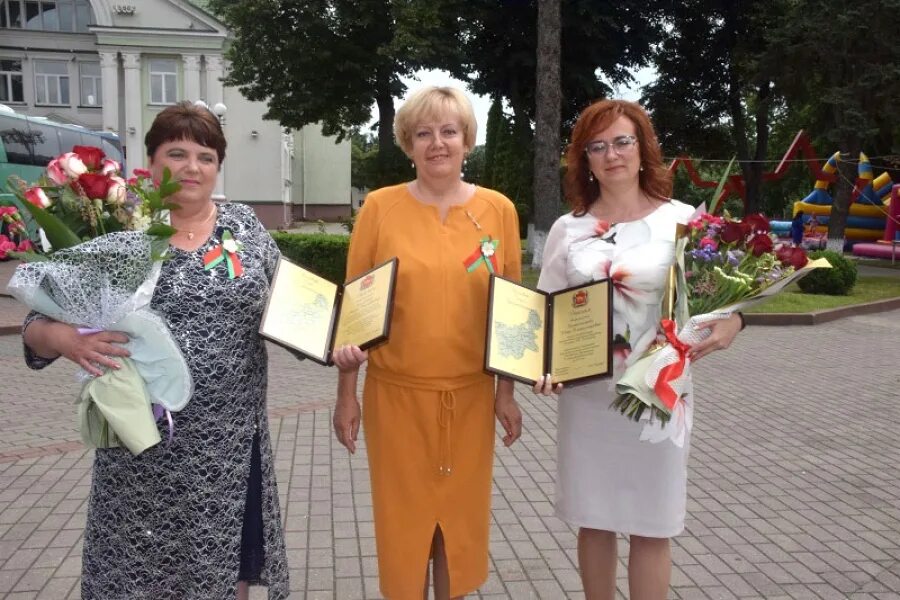 Прогноз погоды в волковыске на неделю. Урюкина человек года Гродненщины. Волковыск бай. РСКУП Волковысское контакты. Директор майские зори в Волковыске.