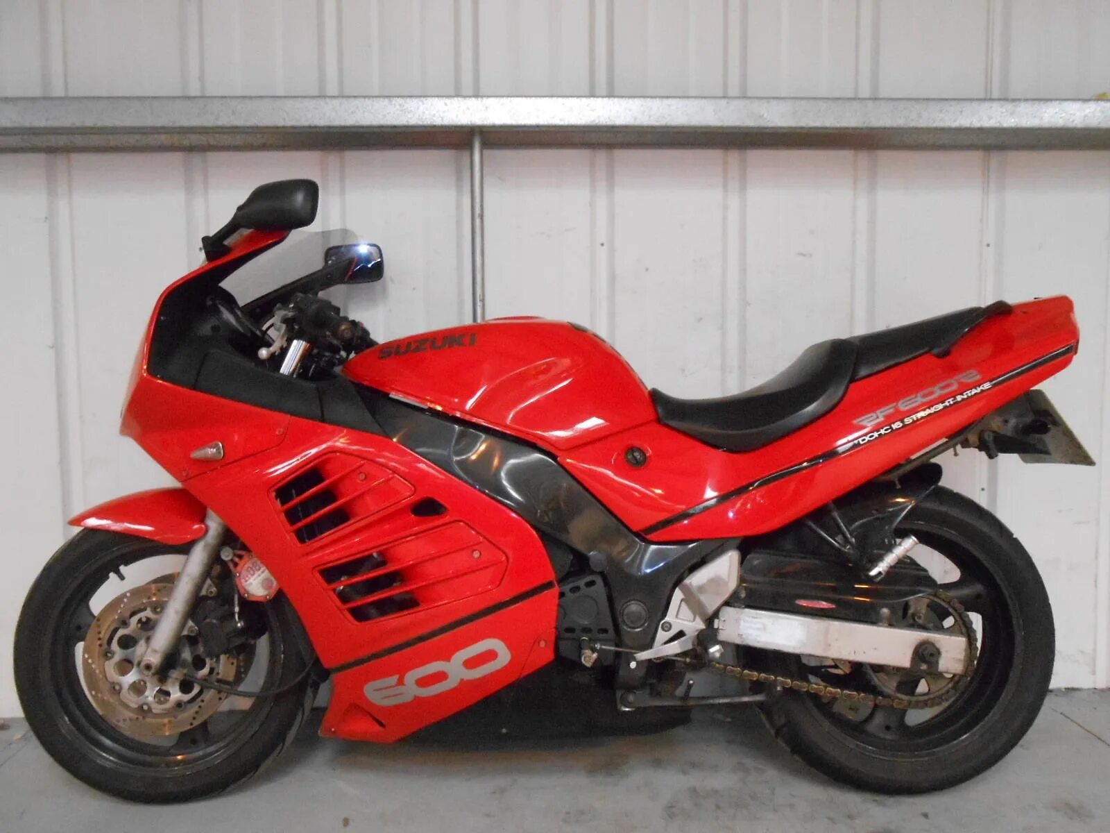 600 российских. 600 рублей купюра. 600 российских. 600 российских. 600 рублей купюра.