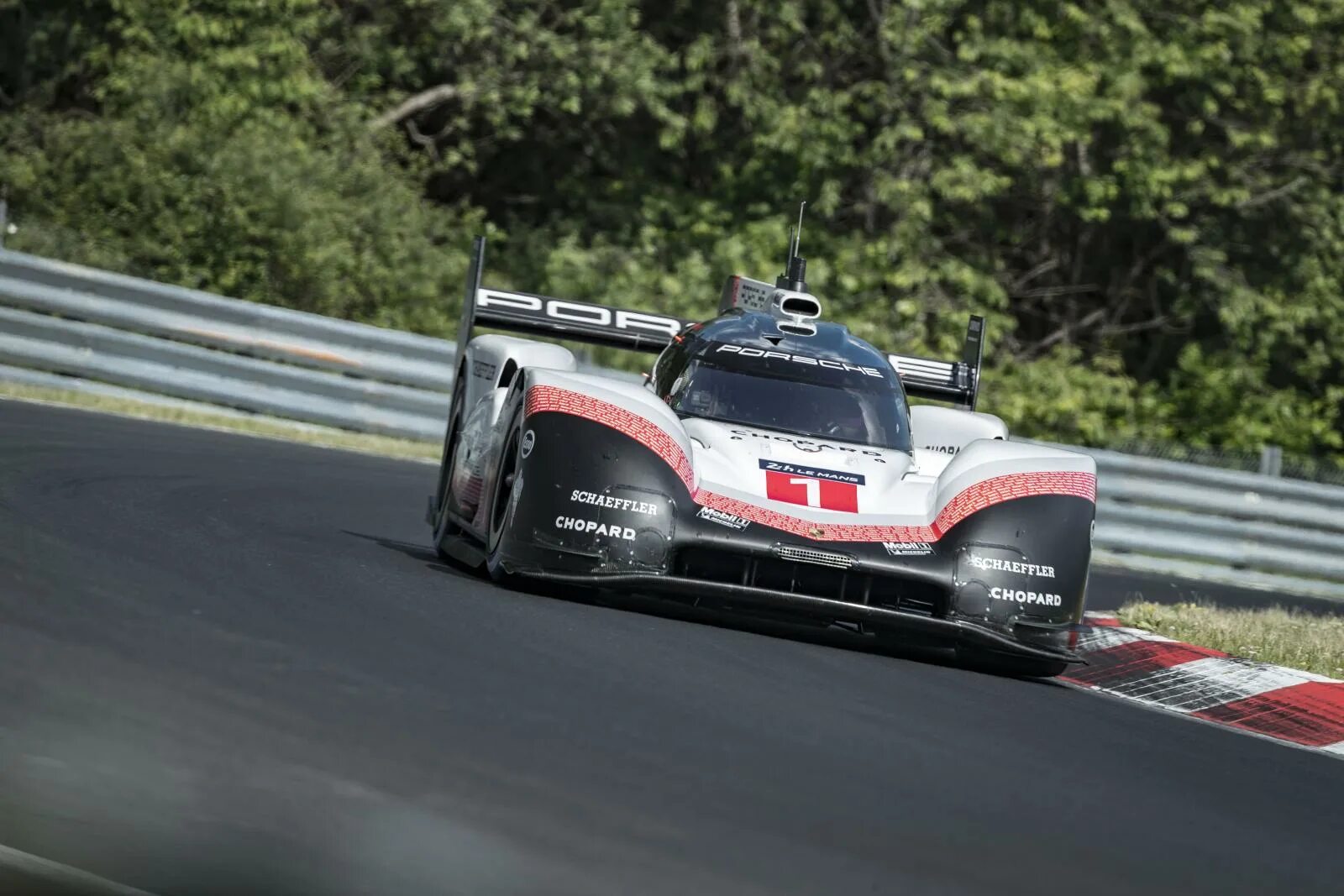 Porsche 919 Hybrid EVO. Porsche 919 Hybrid EVO Нюрбургринг. Порше 919 Hybrid EVO рекорд Нюрбургринга. Порше 919 гибрид. 919 hybrid