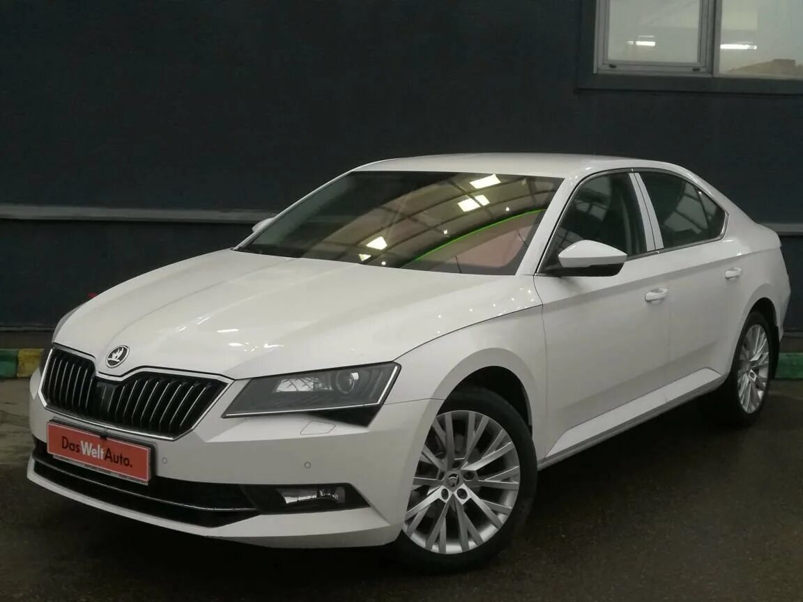 Шкода суперб 3 купить. Skoda Superb, III 2018. Skoda Superb 3 White. Superb Skoda лифтбек 2018г. Superb 3 2018.