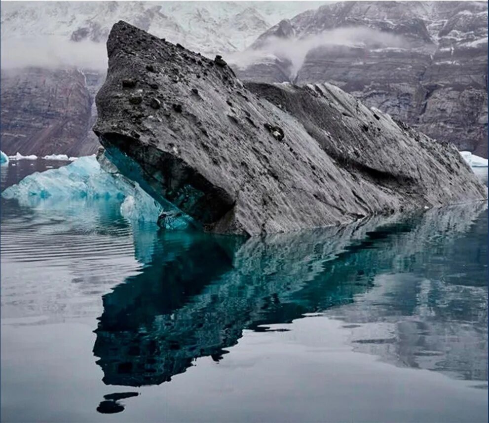 Невероятные картинки. Невероятные фотографии. Отражение скал в воде. Необычные природные места в мире. Необычные реальные фото.