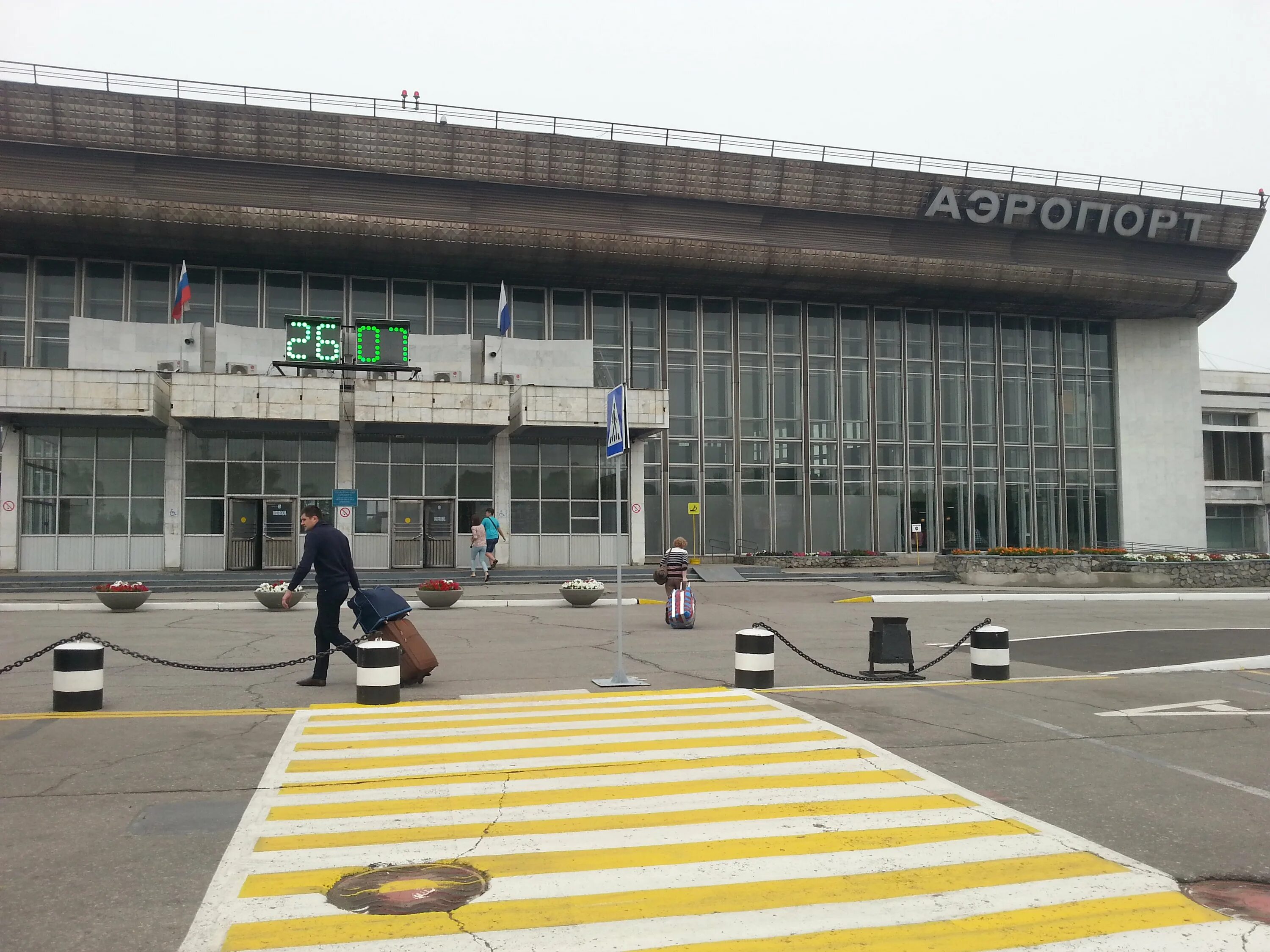 Сколько аэропортов в хабаровске. Хабаровск Хабаровск новый аэропорт. Аэропорт Невельского Хабаровск. Старый Международный аэропорт Хабаровск. Международный терминал Хабаровского аэропорта.