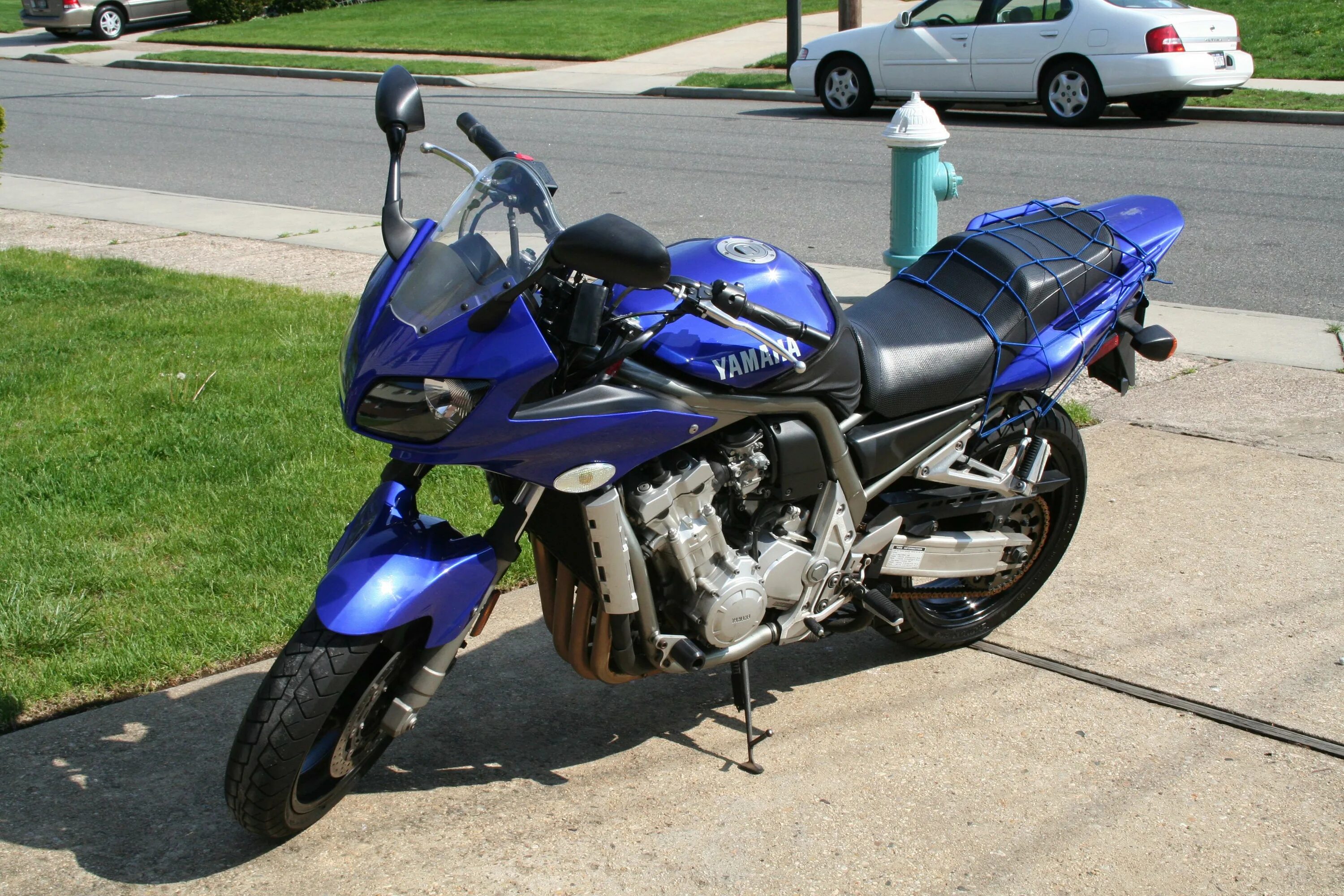 Yamaha 2001. Yamaha FZ 2001. Yamaha 2001 года.