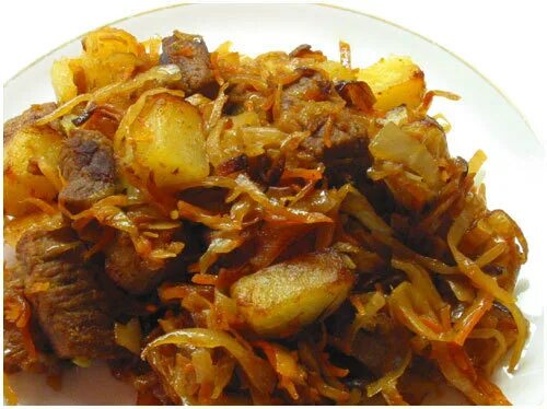 Солянка с картошкой и свежей капустой. Капустная солянка с мясом. солянка мясная с картошкой и капустой. солянка с капустой и картошкой и мясом. солянка с жареной картошкой.