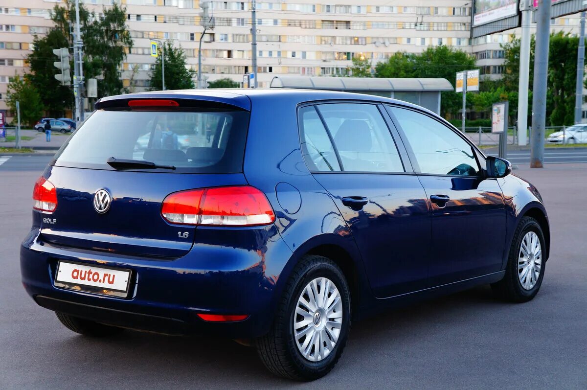 Vw golf 5 red. Volkswagen mk6. Jetta gti mk6. фольксваген гольф 2011 темосиний. Golf 6 gti матовый.