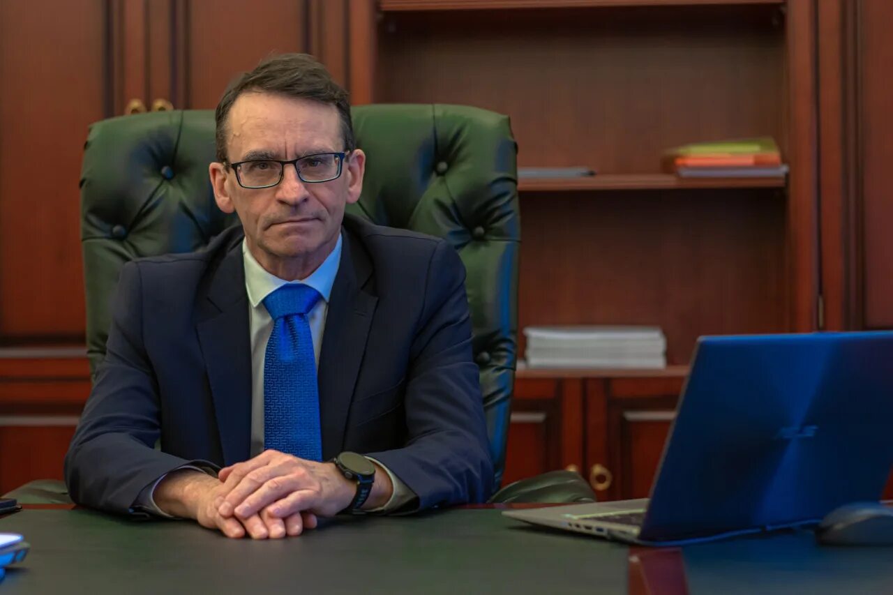 Рут миит директор. Рут миит директор