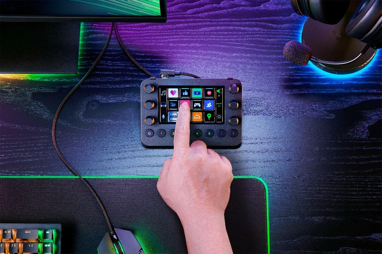 Stream control. Razer stream deck. razer stream controller. razer stream controller x. устройство для стриминга.