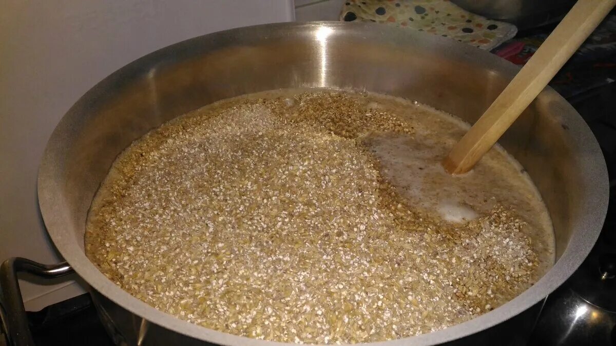 Квас домашний. Сусло для самогона. Варка пивоварня. Приготовление браги. Затирание сусла.