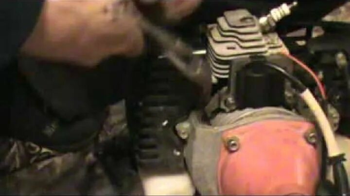 Триммер бензиновый зазор катушки зажигания. Выставить зазор на триммере. Штиль 130 зазор магнето. Выставить зазор на триммере. Зазор катушки зажигания на бензопиле штиль 180.