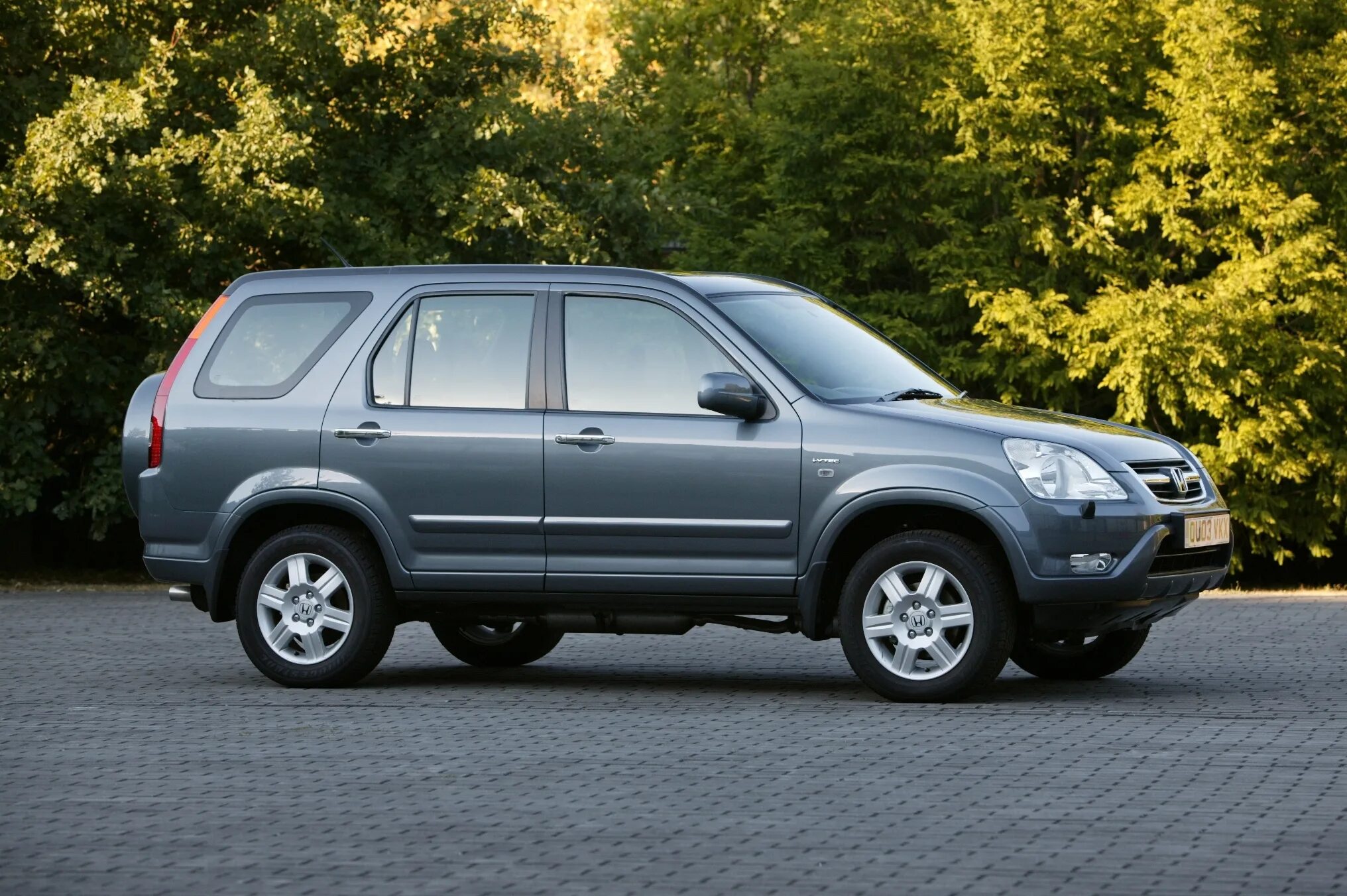 Хонда црв 2001 год. Honda CR-V 2001. Honda CR-V 2004. Honda CRV 2001. Honda CR-V 2002.