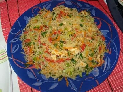 Рецепт салата фунчоза с креветками и овощами