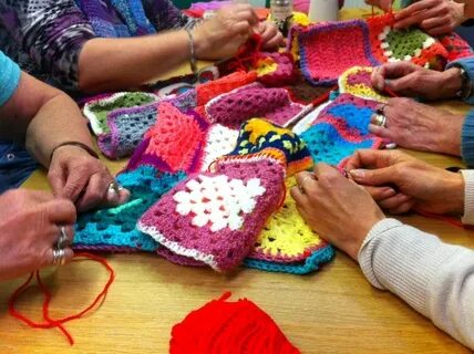 Тоқылған жіптен тоқылған тәпішкелер: өрнектер