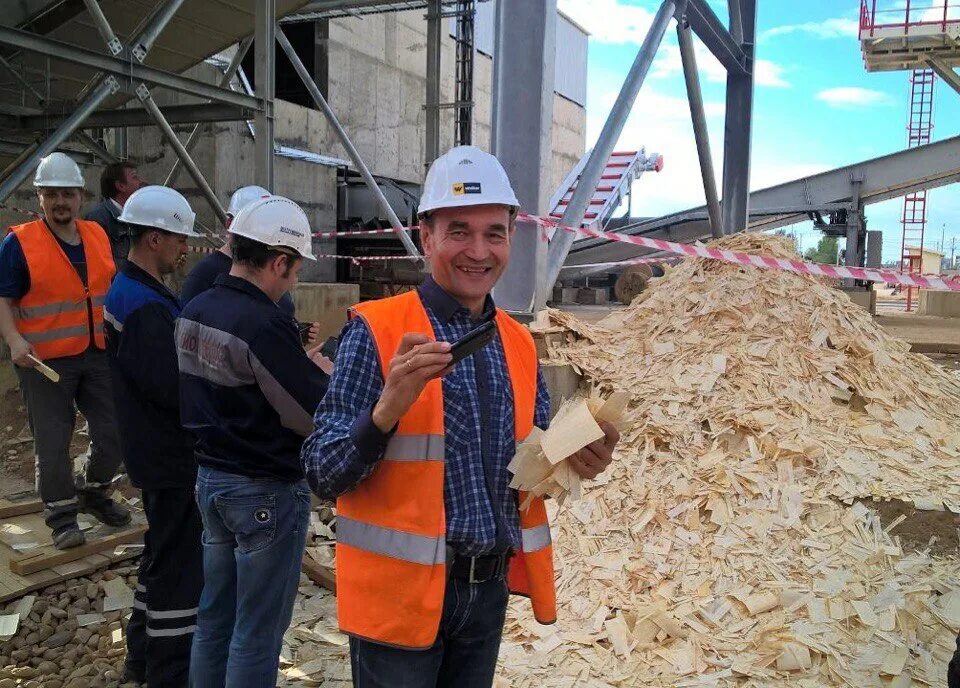 Фотографии стройки. Работники на стройке. Московские строительные компании вакансии. Бригада рабочих. Профессионалы строительство инжиниринг.