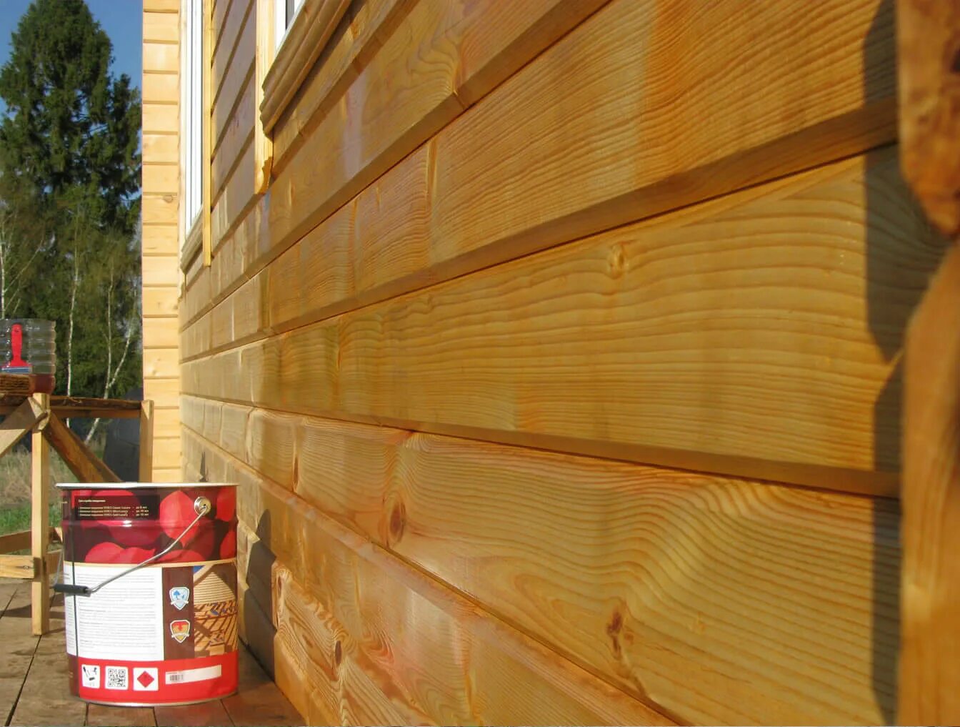 Имитация бруса пропитка tikkurila. Чем пропитать брус. Конопатка углов профилированного бруса. Имитация бревна. Антисептирование дерева.