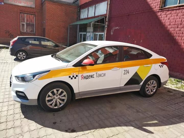 Hyundai Solaris 2018 Taxi. Hyundai Solaris 2019 такси.