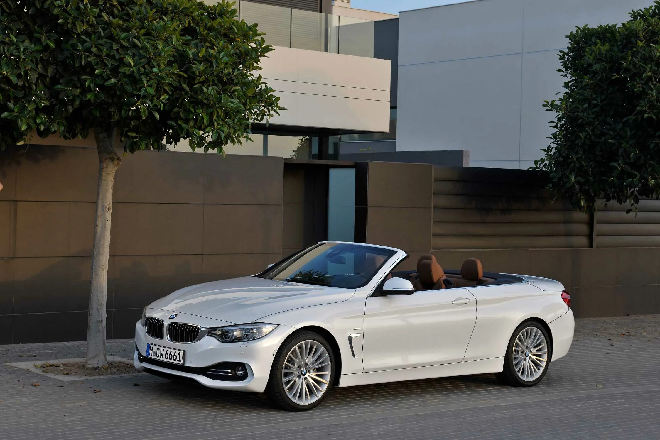 The new BMW 435i Convertible - Luxury Line (02/2014)