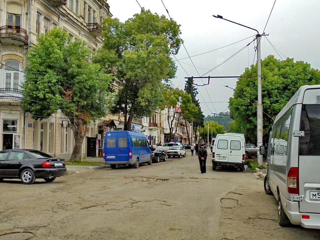 Сухум ул абазинская 24. Улица абазинская. Г сухум абазинская улица. Улица абазинская. Город сухум улица айба.
