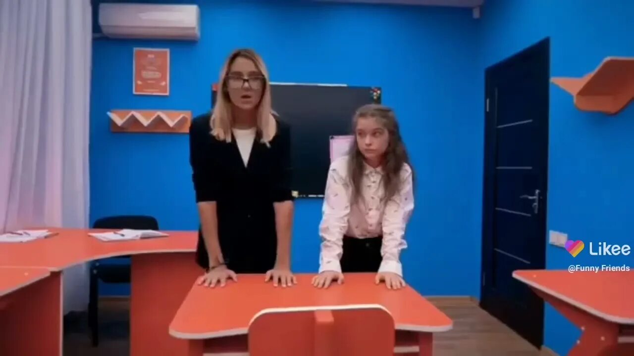 Включи машу и ксюшу. Фанни френдс маша. Включи машу и ксюшу. Включи машу и ксюшу. Включи машу и ксюшу.