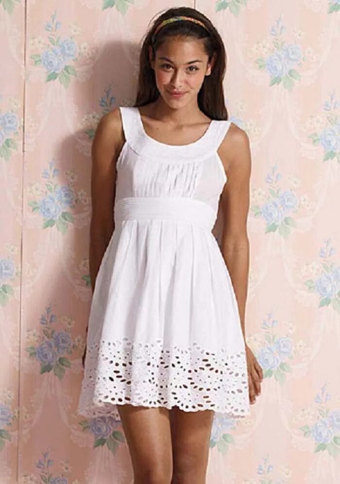 Белое платье из хлопка. Сарафан летний. Летние сарафаны короткие. Платье из хлопка. Белое летнее платье.