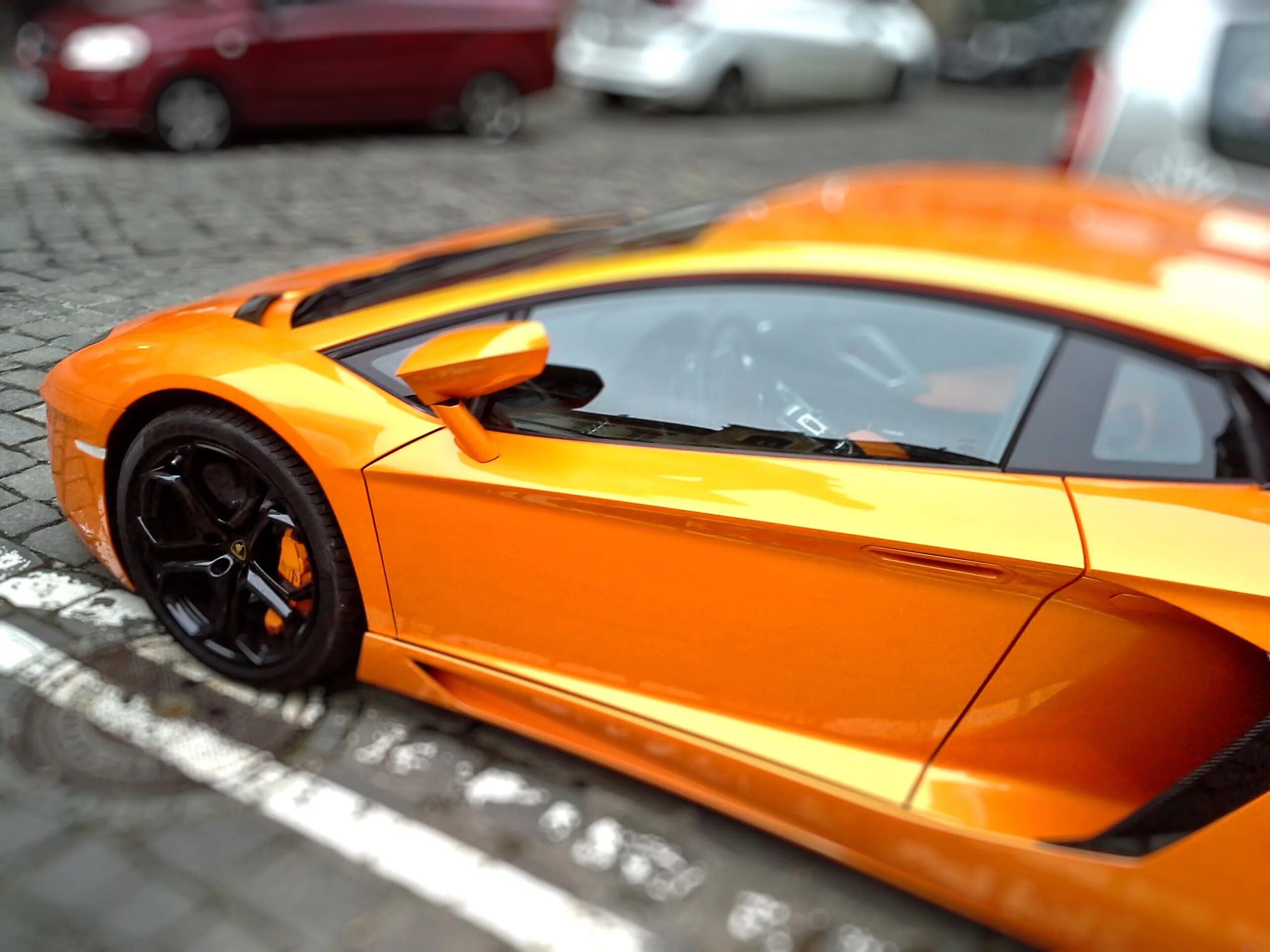 Полностью оранжевая коллекция Aston Martin Is So 2010 - DRIVE2