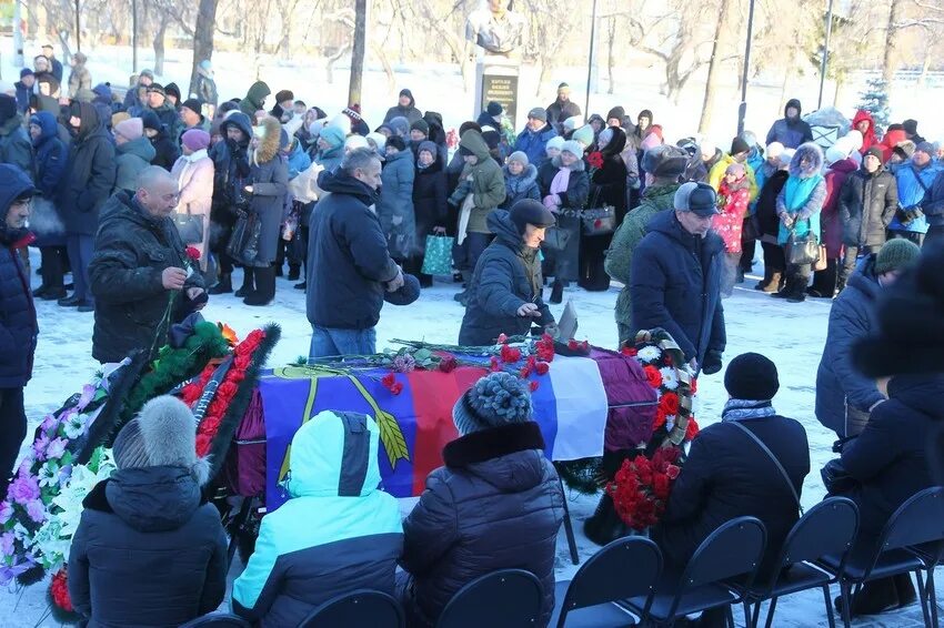 Прощание каменск уральский. Церемония прощания с Гуржей. Прощание с Мальцевым в Каменске. Прощание с Алексеем Мальцевым Каменск-Уральский.