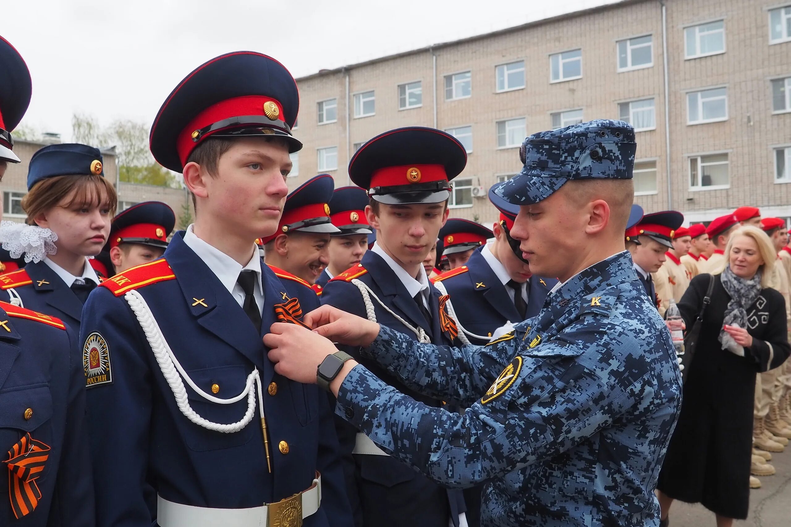 Школьники на параде. ФСИН парад. ВИПЭ ФСИН. Сайт випэ вологда