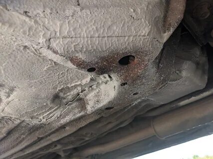 Чем заделать дыру в днище