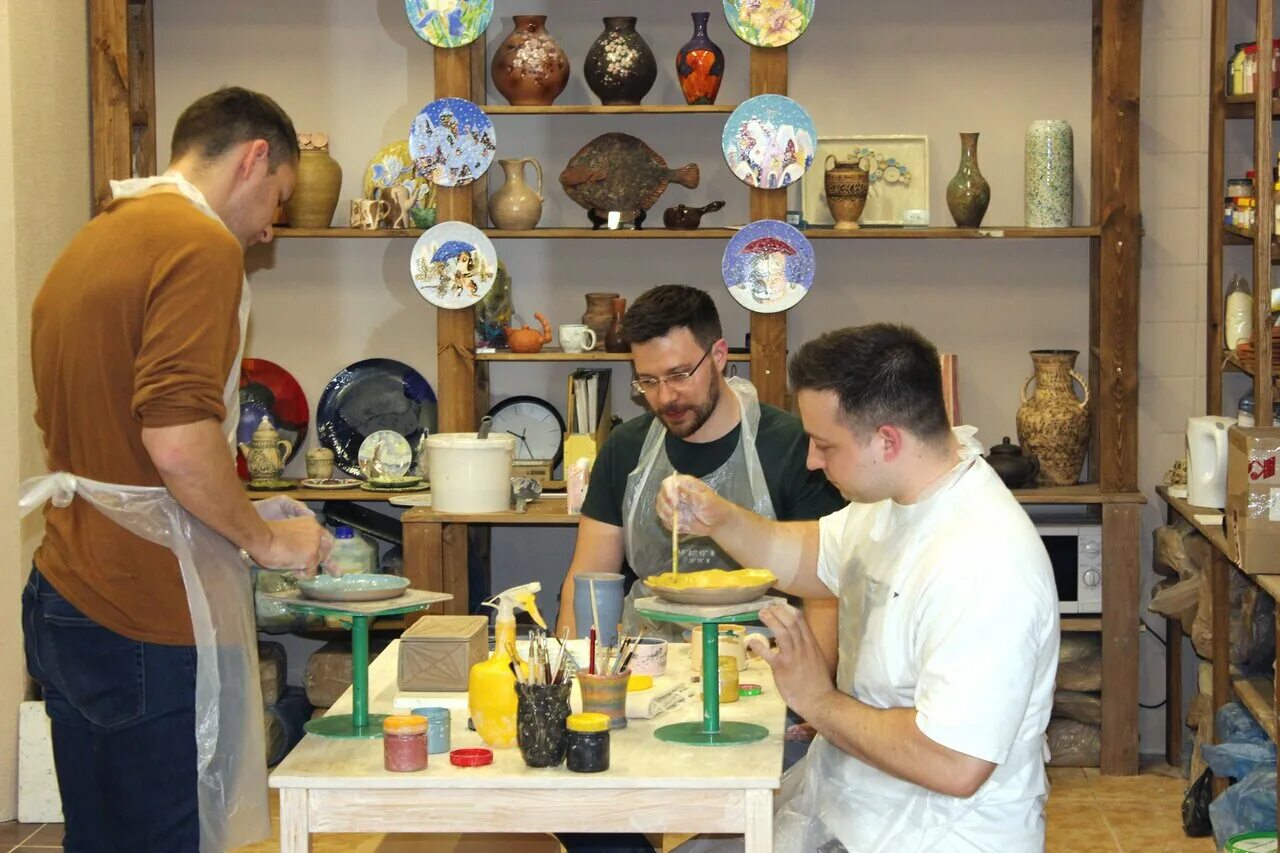 гончарный мастер класс для детей. гончарная мастерская 1 в санкт-петербурге новочеркасская. гончарная мастерская мастер класс для детей. гончарная мастерская. гончарная студия 1 санкт-петербург.