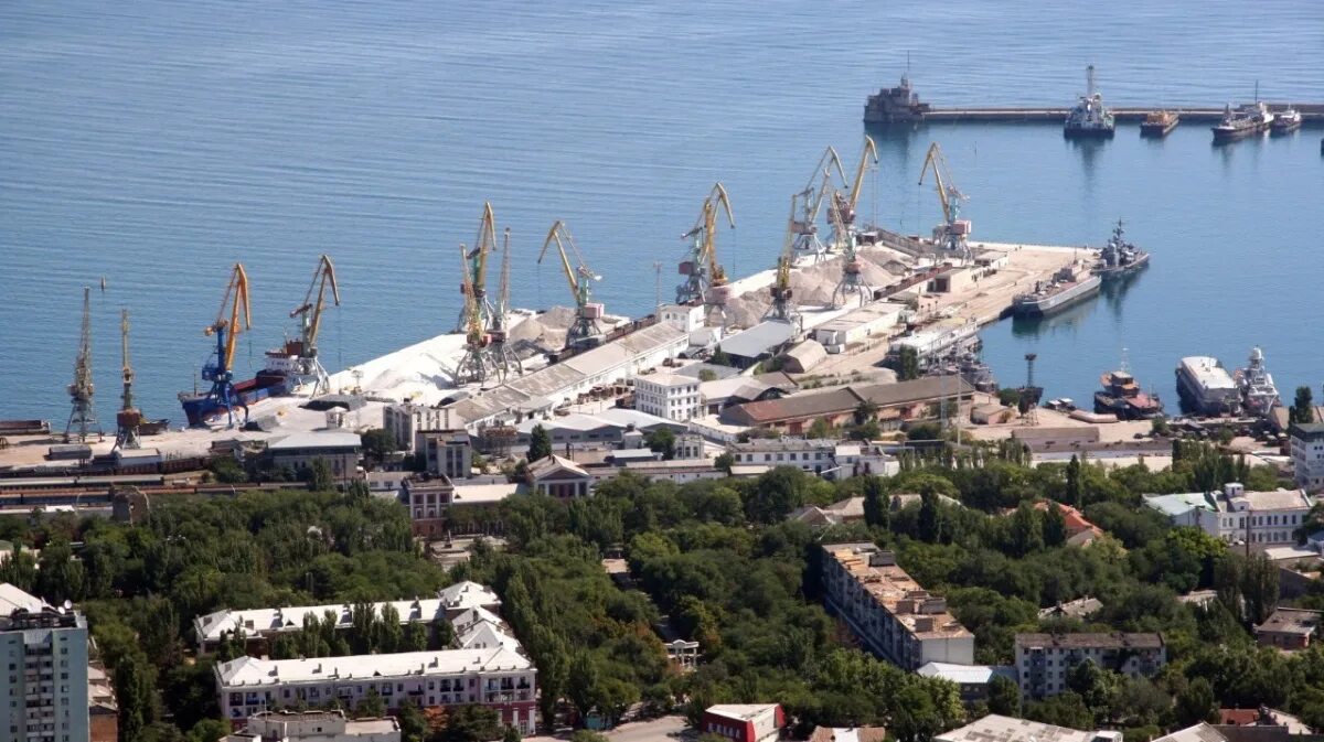 Торговый порт керчь. Ab fight крымский порт. Феодосия морпорт. Торговый порт керчь. Севастопольский рыбный порт.