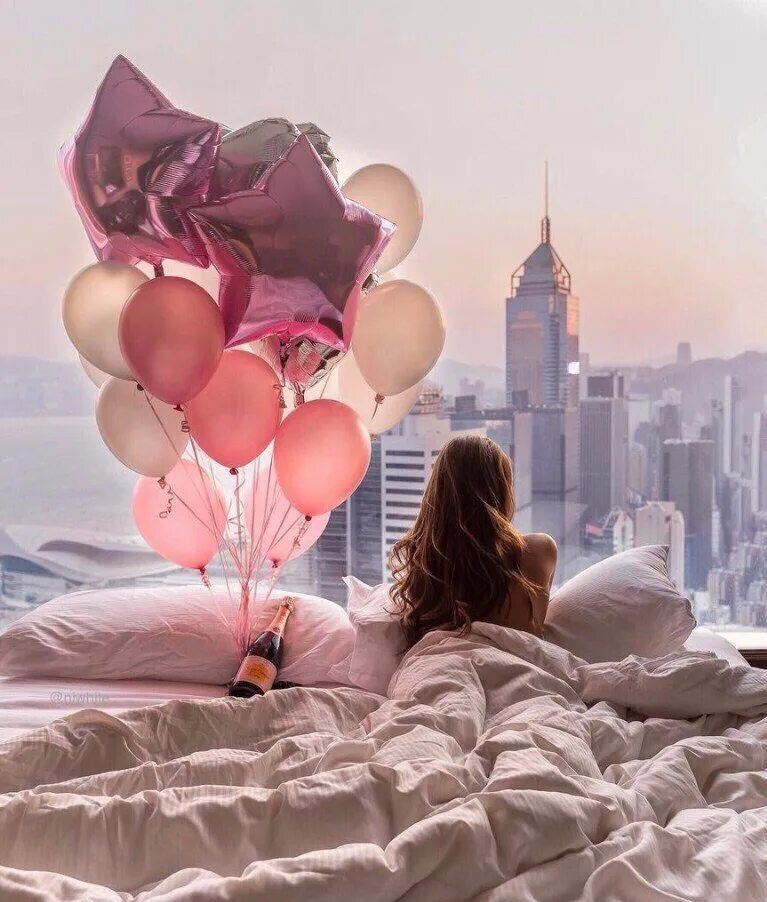 Воздушные шарики во сне. Девушка и воздушные шары. Девушка с шариками. Фотосессия с воздушными шарами. Доброе утро с воздушными шарами.