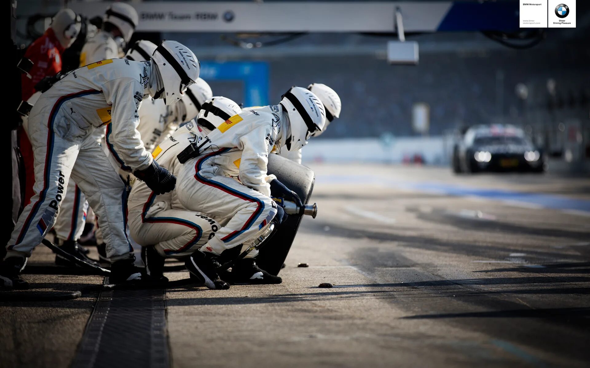 Pitstop. БМВ пит стоп. Пит стоп картинки. Пит стоп на гонках. Пит стор