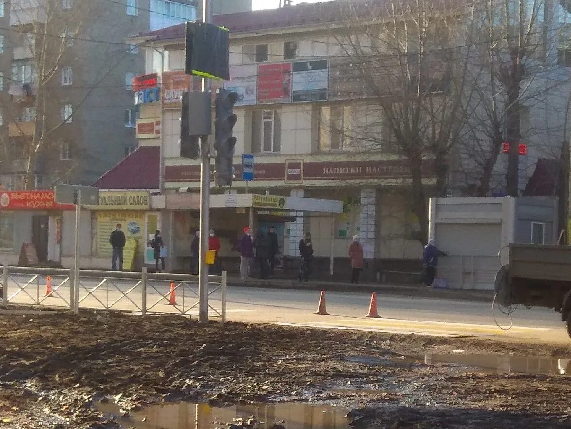 Ходит без сапог. Ходит без сапог