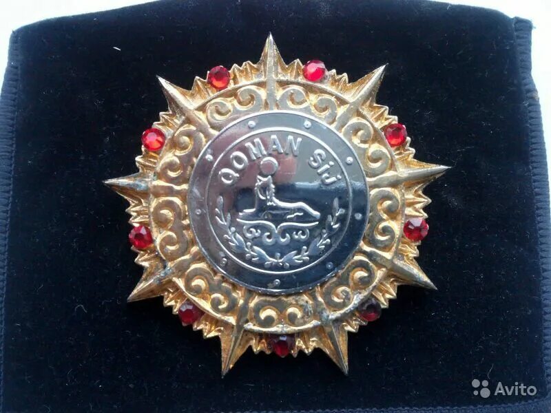 Къоман турпал. Орден герой нации ичкерия. Орден рыцарь чести ичкерия. Чеченская республика ичкерия. Орден рыцарь чести ичкерия.