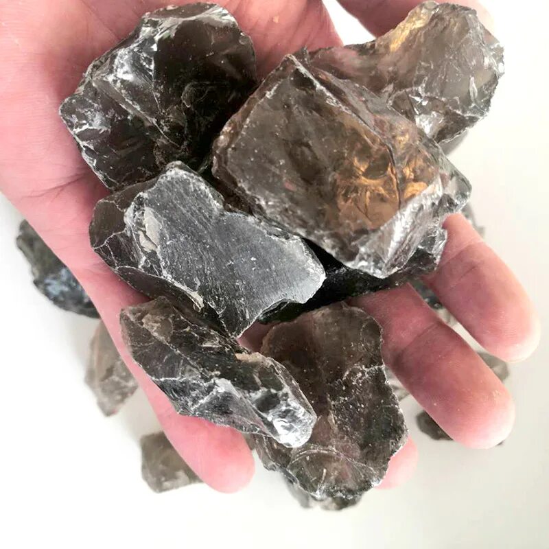 содалит камень. содалит необработанный. каменное сырье. африканский аметист камень. каменное сырье.