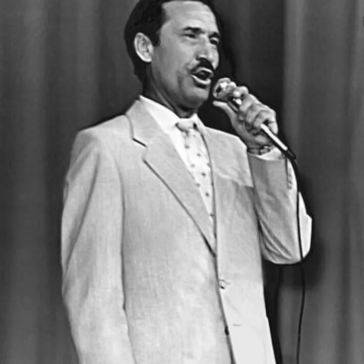 Ильфак смаков биография. Ильфак смаков поет. Ильфак смаков биография. Ильфак смаков биография. Ильфак смаков пластинка.