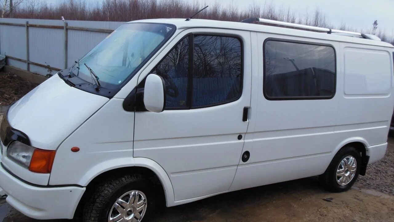 Форд транзит купить 2 5. Ford Transit 2.5 td. Ford Transit 2.2. Ford Transit 1996. Форд Транзит 1996 2.5 дизель.