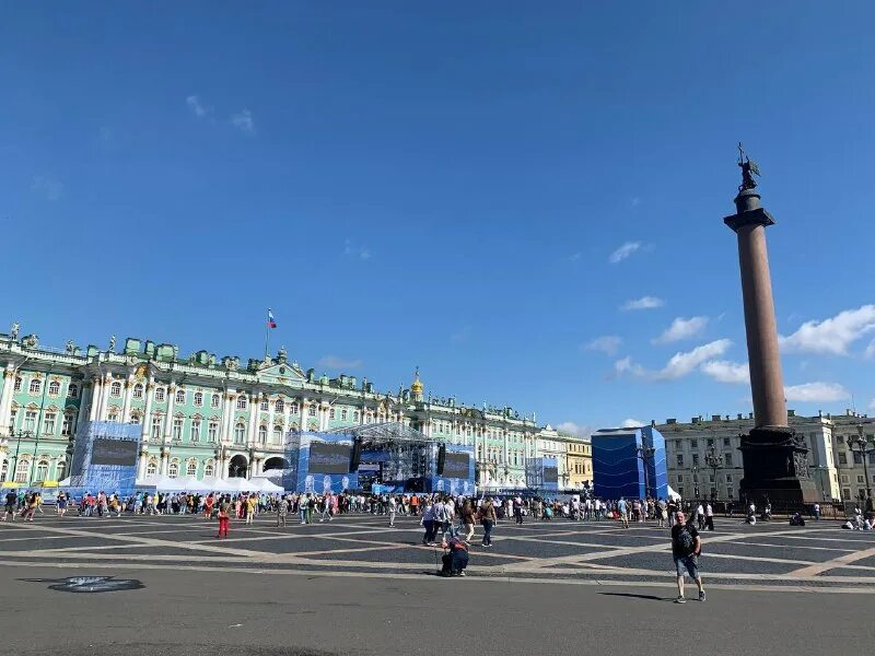 Дворцовая площадь белая ночь. Дворцовая площадь в санкт-петербурге. Дворцовая площадь 4. Дворцовая площадь лето 2019. Польша дворцовая площадь.