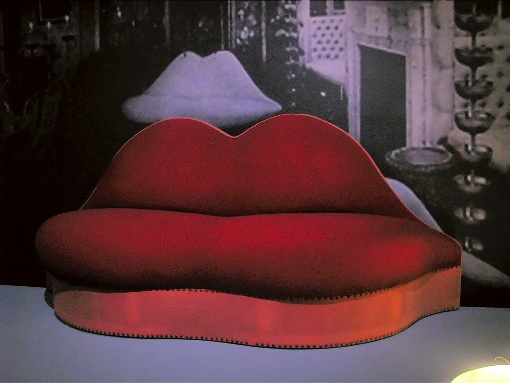 Сальвадор дали губы купить. Lips Sofa Dali. Salvador Dali - Mae West Lips Sofa. Salvador Dali Lips Sofa. Mae West Lips Sofa.