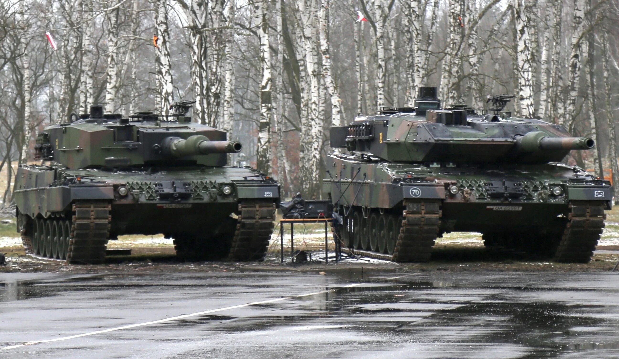 Леопард внутри. Танк leopard 2a6. танк леопард 2. леопард 2а4 финляндия. леопард 2a5/2a6.