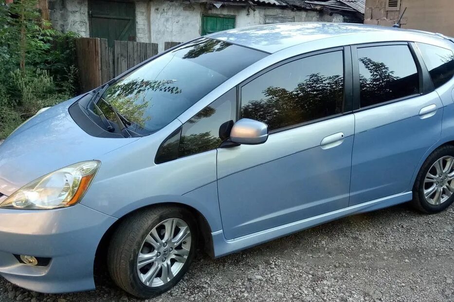 Honda Fit 2010 года. Honda Fit, 2010 года выпуска. Хонда фит 2010 года цвет машин. Смешная Хонда фит.