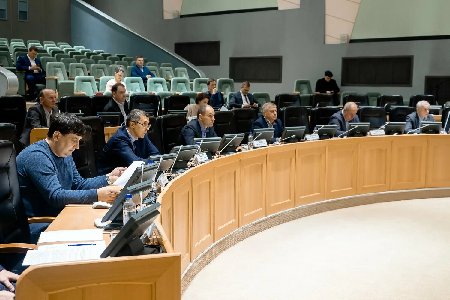 Депутат тюменской областной думы яковлев. Тюменская городская дума. Тюменская городская дума тюмень. Тюменская городская дума здание. Депутат тюменского района.