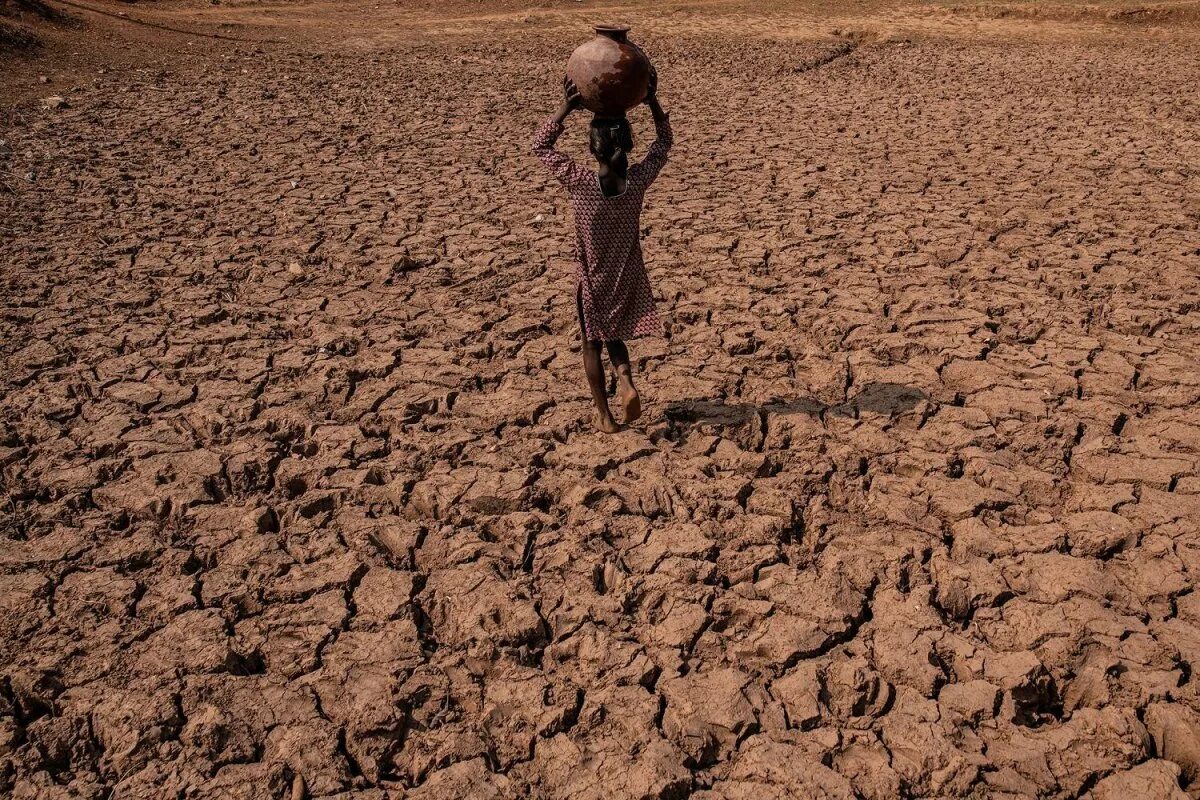 Период засухи. Засуха. Засуха в Индии. Жара засуха.