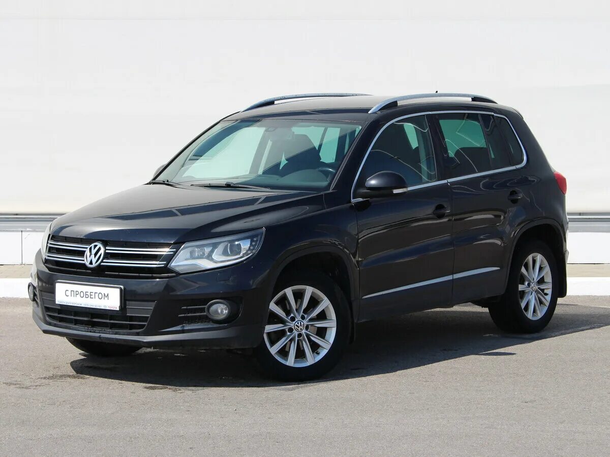 Куплю фольксваген тигуан татарстан. Tiguan 2012. Тигуан Рестайлинг 2012. Фольксваген Тигуан 2012 года. Фольксваген Тигуан 2012 черный.