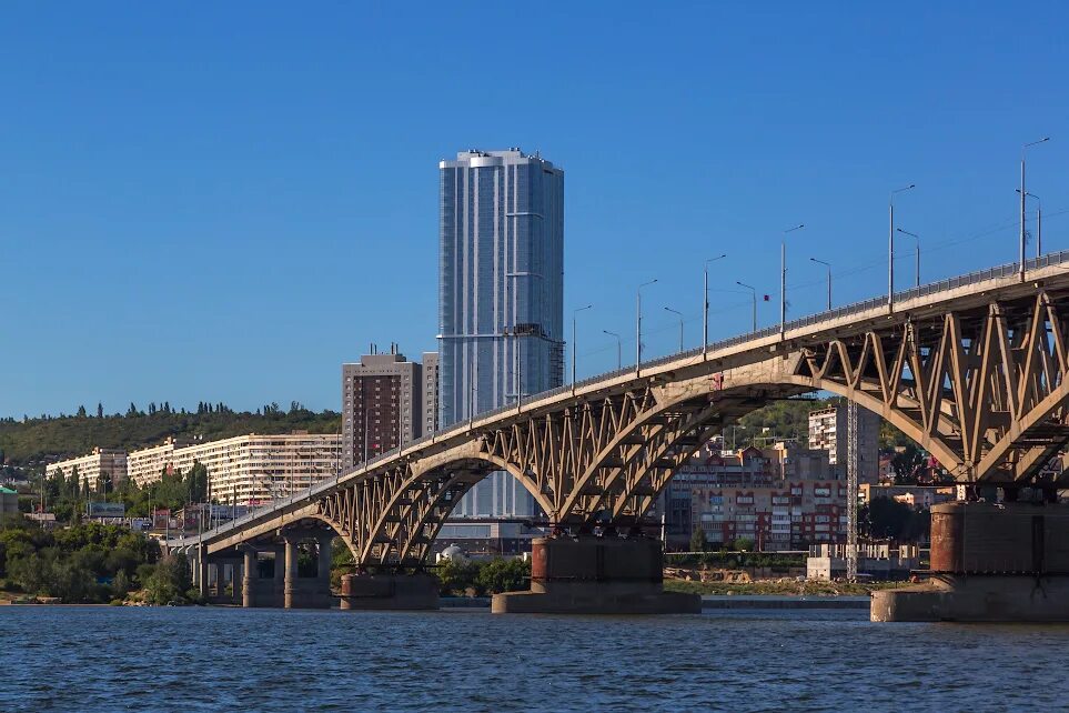 Мост через волгу. Саратов мост через Волгу. Мост Саратов Энгельс. Волга мост Саратов. Энгельс мост через Волгу.