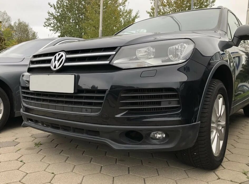 Купить бампер туарега. Бампера r line Туарег. Touareg 2010 Tuning. R line накладки VW Touareg. VW Touareg 2015 r line.